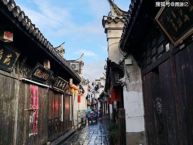 为何现在年轻人存不到钱了，难在哪？游戏画面
